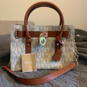 Michael Kors Hamilton Bag in Vanilla/Tan (Logo)